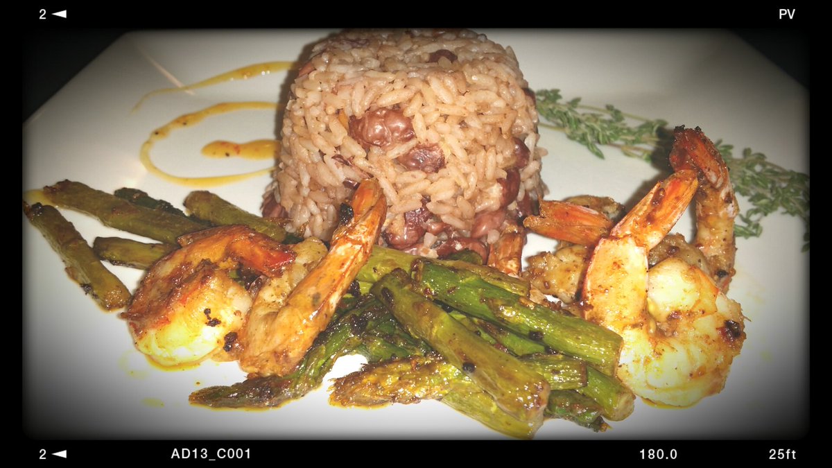 regis_chef's tweet photo. Jerk chicken https://t.co/CzHleRk3bi