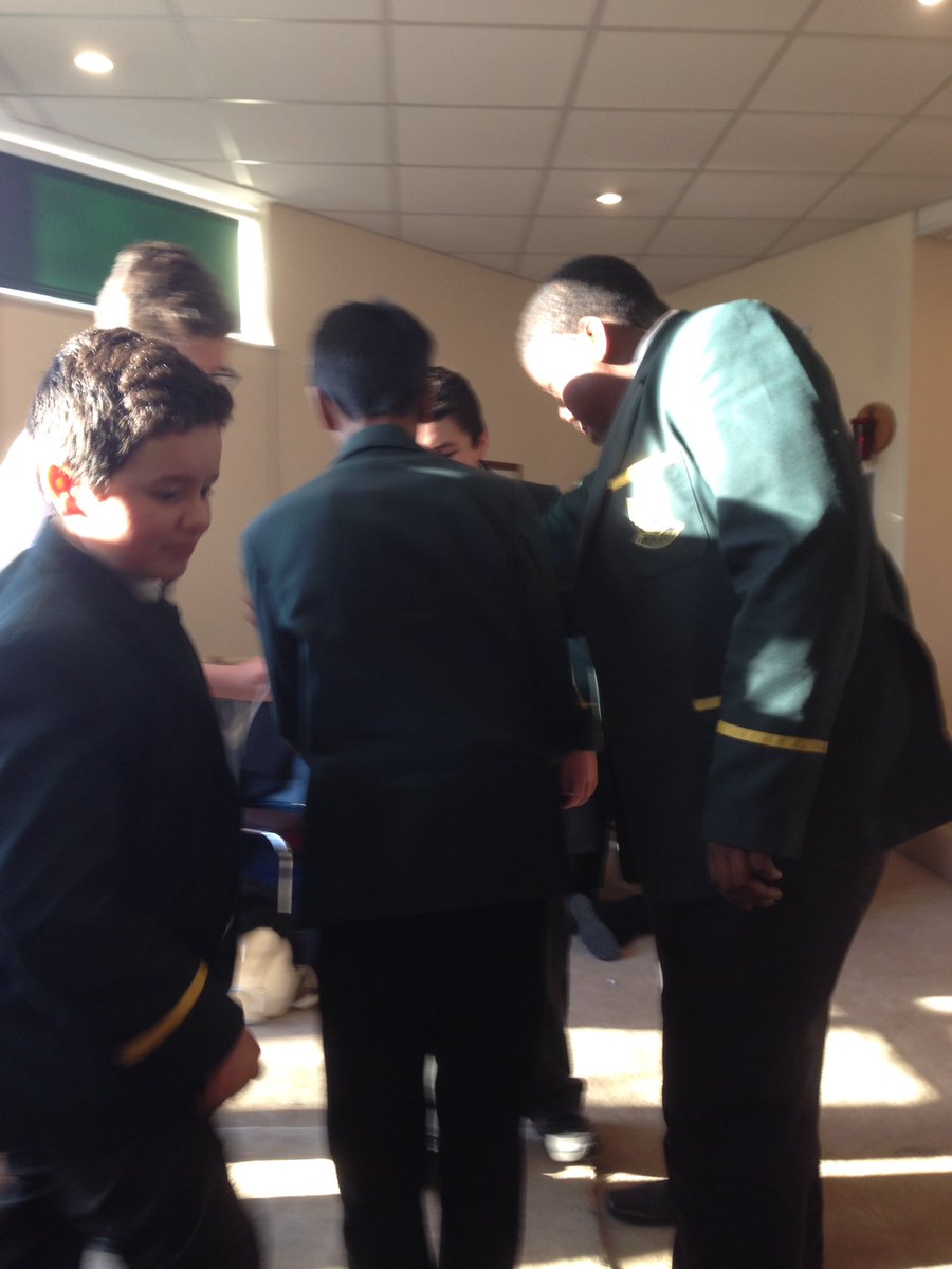 ChaplainStPetes's tweet photo. GOOD VIBES today! Team work challenge with our students! Thanks to the team! @StPetersRCHigh https://t.co/6Rwa2BHj7Q