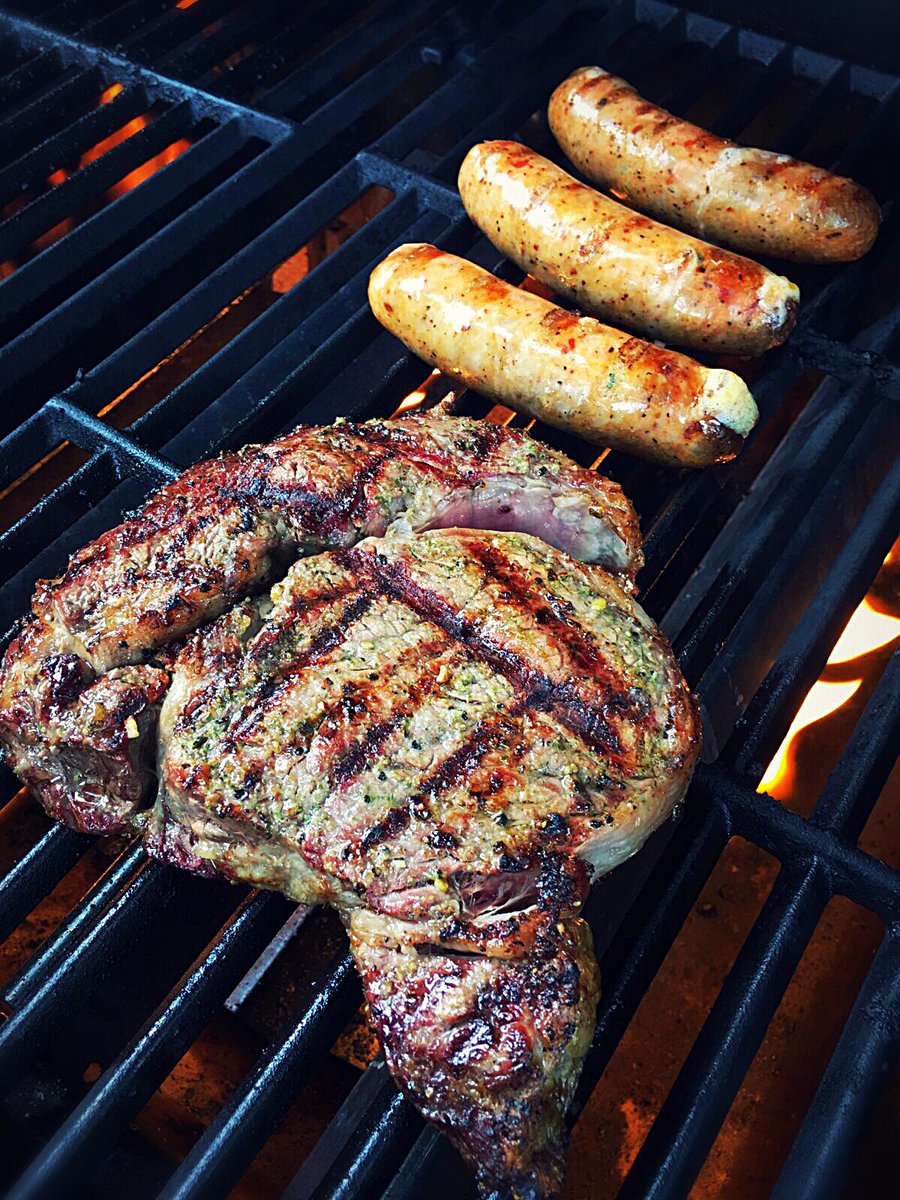 ussauce's tweet photo. Heat it up! #ussauce #eathot #grilling #steaks #foodie #cali #welovemeat https://t.co/UWa4GCT39N