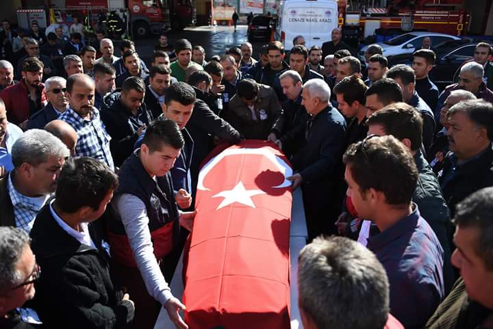 3302Muhammet's tweet photo. Çok şey istiyoruz sadece meslegimiz severek  yapmak istiyoruz sadece atama @BKocamaz33  #itfaiyemezunlariatanamiyor https://t.co/j13FQAcTCu