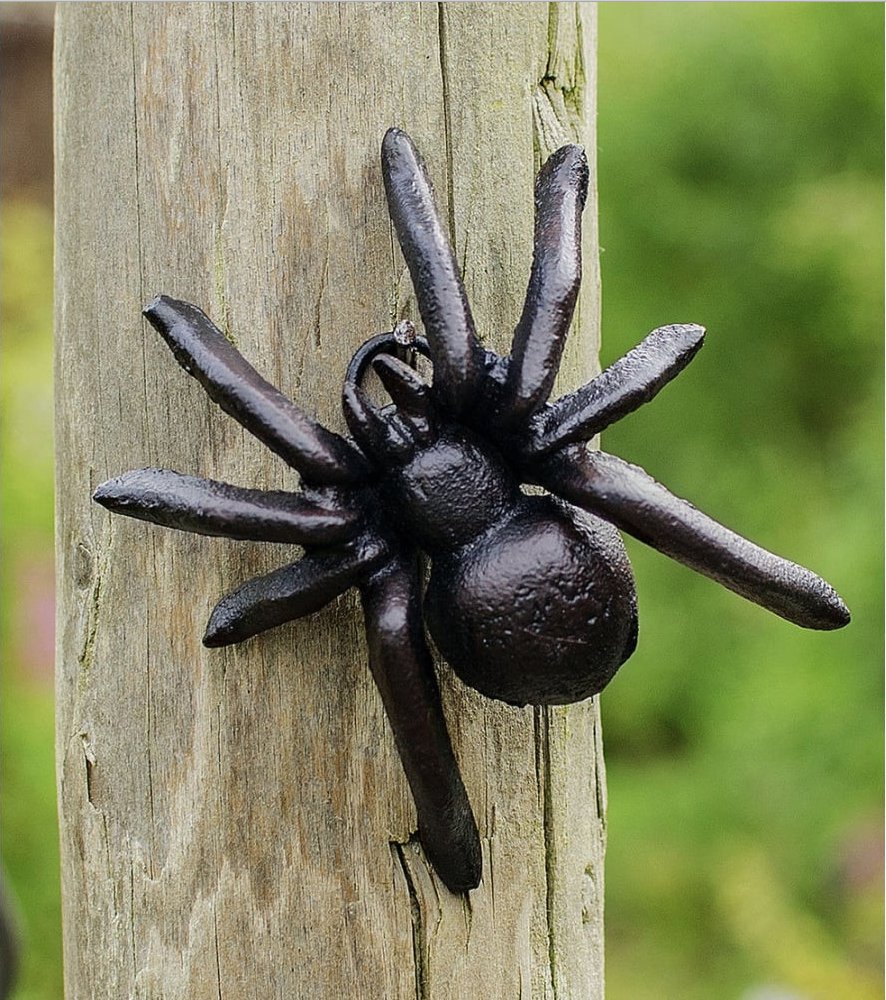 Siiren's tweet photo. Something different this #Christmas #carved #farmanimal #statues! With #DISCOUNT enter ATMN10 during checkout https://t.co/WzhpR0TDSN https://t.co/6ynlzYQ81B