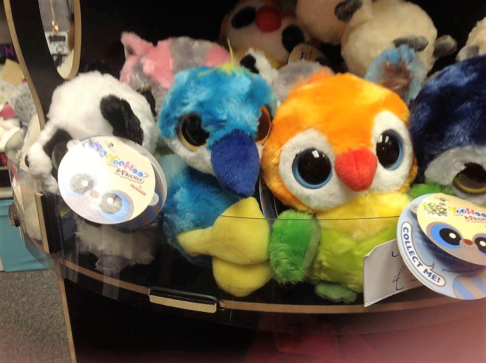 <a href="/BeauxCadeauxLtd/">Beaux Cadeaux</a> Hi there! You're featured in our Facebook #Christmas gift guide: 

facebook.com/pg/TheBroadway…

Please RT! :)