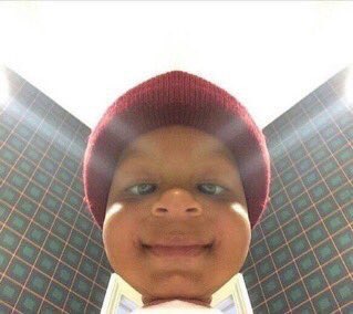 WORIDSTARVIDE0S's tweet photo. What you see vs what she sees https://t.co/jzOJW2Y4pN