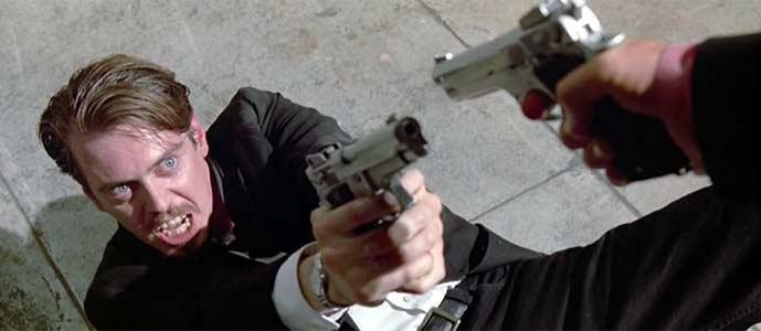 DroneAle00's tweet photo. "¡Estás en una situación que tú te has buscado, así que si quieres mirar a alguien búscate un espejo!" #ReservoirDogs #SrRosa https://t.co/qBw4WVGUC5