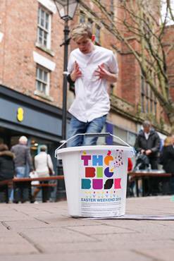 TheBusk's tweet photo. Looking through all @aptphoto pics on our website ...... #happydays #thebigbusk Ready for 2017....... https://t.co/SYPy1ZmHux