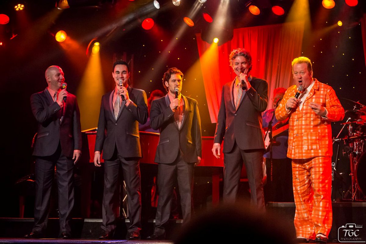 TGCPhoto's tweet photo. Gospel Show with @NewSouthBranson and @jamiehaage
#quartetsinging
@jonnydrock
#DavidRagan
@lukemenard @markmccauley007
#branson https://t.co/yjdCX6kjDt