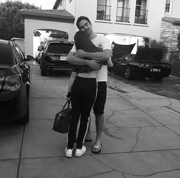 SiN4MiTCHiE's tweet photo. nice to be home . for the first time in quite a while it finally feels like everything i've ever done , has a meaning . i l*ve these guys https://t.co/JfZFk2FpgZ
