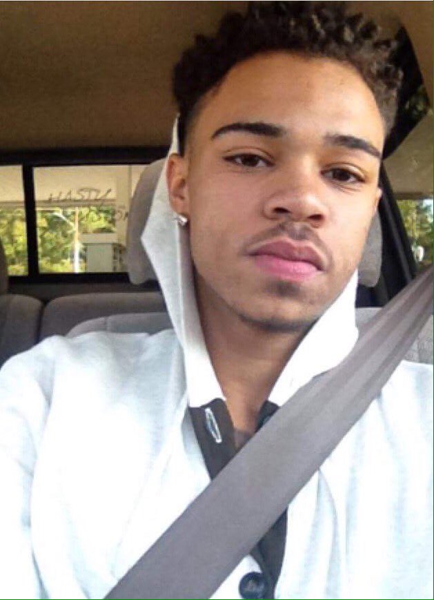 FuckImBizarre's tweet photo. #MCF! Rest Easy! I miss you and I love you! #KenUNot @Ken_Thuggin https://t.co/0GejtgE2SM