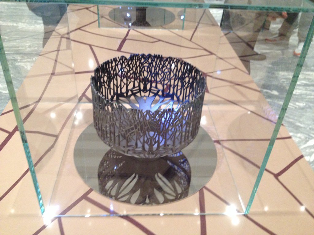 LivingCorriere's tweet photo. Legami anonimi in #triennale #Milano  #adsint #effecte https://t.co/Ocxnp65Xfr