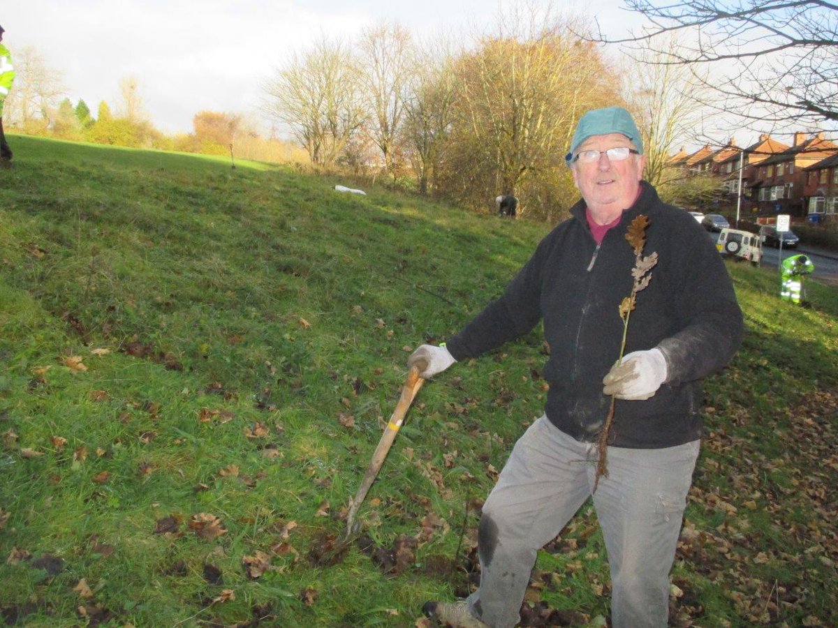 TamesideCouncil's tweet photo. Tree planting at Victoria Park in Hyde last Sunday. All part of our #Pledges2016 to plant thousands of trees and #GetTamesideGrowing. https://t.co/JCneVafnEo