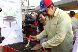 Zoraida270709's tweet photo. #ProduciendoVenceremos No nos van a detener, esta Guerra se tumba con trabajo y producción de la mano de .@NicolasMaduro https://t.co/ZigKtfAW9I