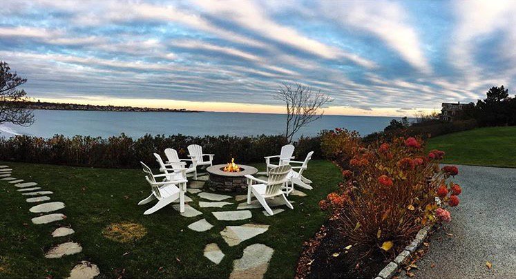 TheChanlerHotel's tweet photo. The chilly weather does not stop us from taking in this view. #firepitgoals #thechanler https://t.co/05wpzz9jnq