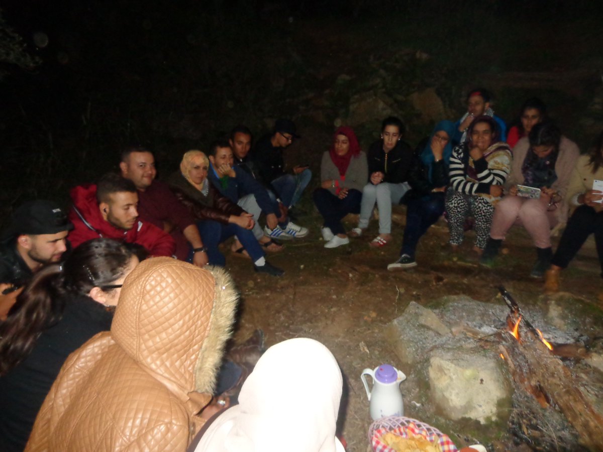 TourismAY1's tweet photo. Soirée feu de camp #DZ avec les #CCJ de #Alger #Annaba #Batna #Bejaia #Biskra #Djanet #Guelma #Tizi_Ouzou #Tindouf #Skikda #Oran #TourismAY https://t.co/2y1JegpS1U