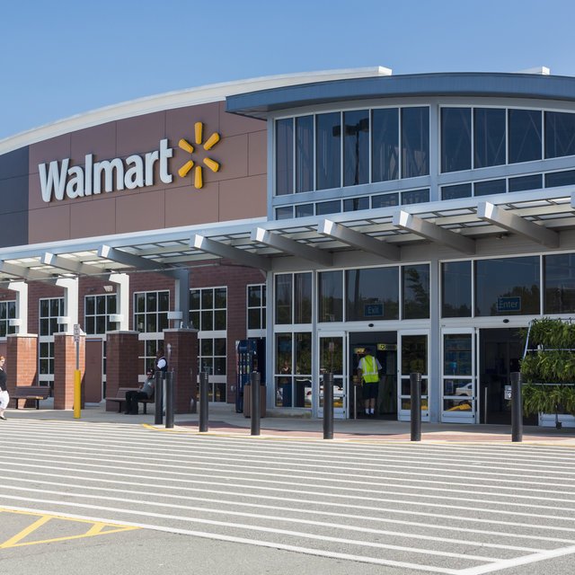 Americans can now get that amazing $6 Walmart wine. #FWx bit.ly/2gzU8xU