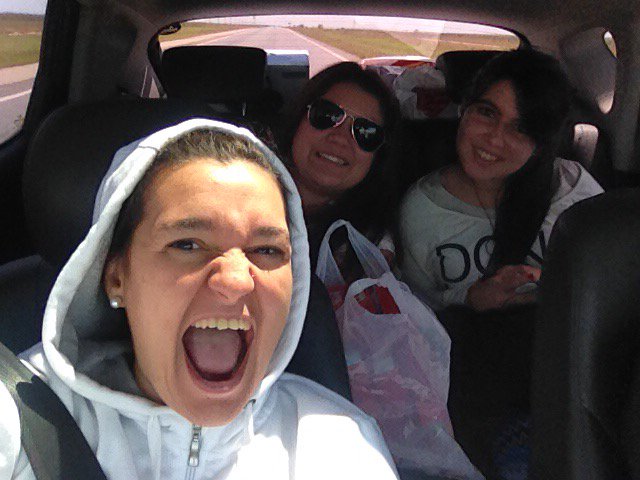 LaLi_Costa's tweet photo. Quiero otro viaje así @MicaRodriguezS @WeLoveePyP https://t.co/ti8xB5Nz6Y