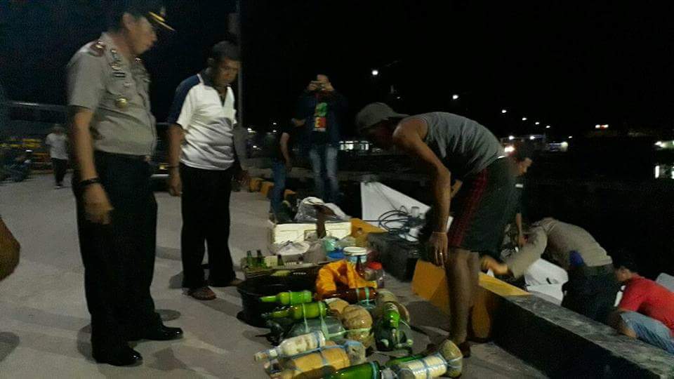 Polres Selayar tangkap 27 pelaku illegal fishing dan BB ratusan bom ikan siap pakai

tribratanewspolreskepselayar.com/polres-kepulau…