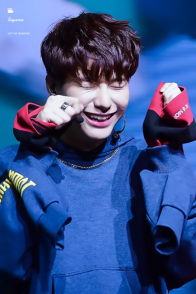 161109 Debut Showcase ♡ fantaken cr. Sequence #빅톤 #승식 #Victon #seungsik