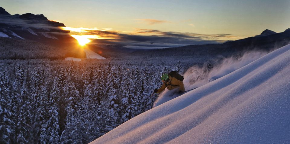EnjoyBanff's tweet image. Hit the slopes of the Canadian Rockies with up to 30% OFF! book by Nov. 30. ow.ly/rPGY306Bo8s #banff #skialberta #alberta