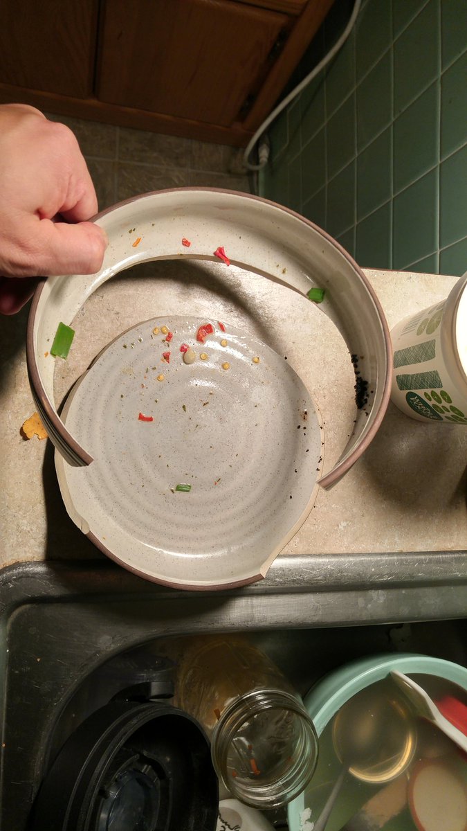 knaackbuilt's tweet photo. .@CrateandBarrel we've had two 18th Street dinner bowls break from pouring in hot soup. Is this a known problem? #defect #replacementplease https://t.co/QZ8wF0eELU