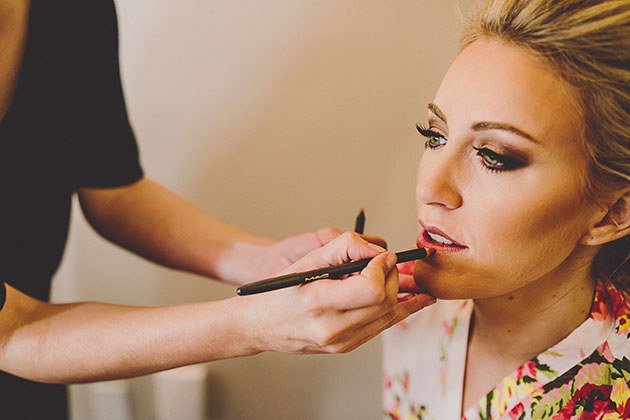AlfrescoPlanner's tweet photo. Long Lasting Wedding-Day Makeup Tips Long Lasting Wedding-Day Makeup Tips | Brides - https://t.co/S7FYISxP6B https://t.co/mW0WQWOF51