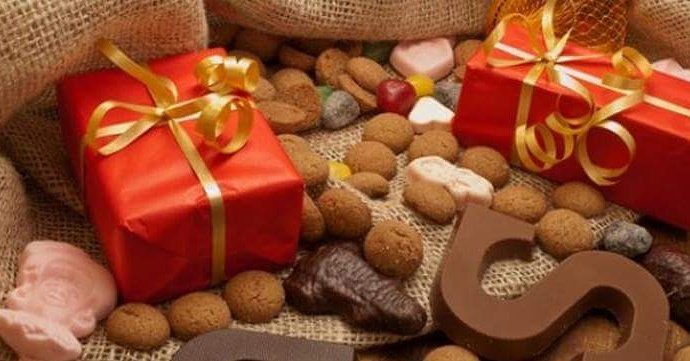 BnBCafeR's tweet photo. Lieve kinderen en ouders, Zondag is het tijd voor: Sint &amp; Piet kinderfestival. Met oa. Sint en Piet. 🎁🍬 #roosendaal #sinterklaas #zwartepiet https://t.co/GdJ9MtcKWz