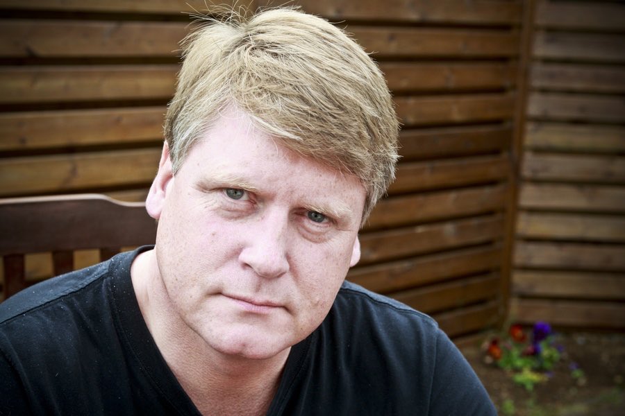 DagurHjartarson's tweet photo. Nú ert þú með 10 dauðar hænur í hanskahólfinu þínu.
„Það má vel vera að gerð hafi verið smávægileg mistök. Ég fagna eftirliti.“ #Brúnegg https://t.co/4w886ur4iI