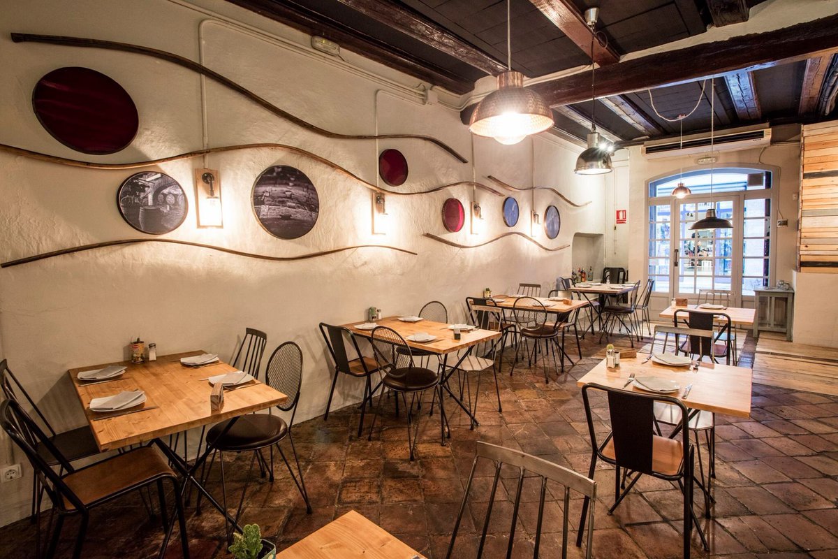 elpousitges's tweet photo. Ja tornem de vacances.... Dijous dia 1 de desembre OBRIM!!!!!
Us hi esperem!
#elpou #sitges #restaurant #tapes #tornemambenergia https://t.co/XaXpKLTp2j