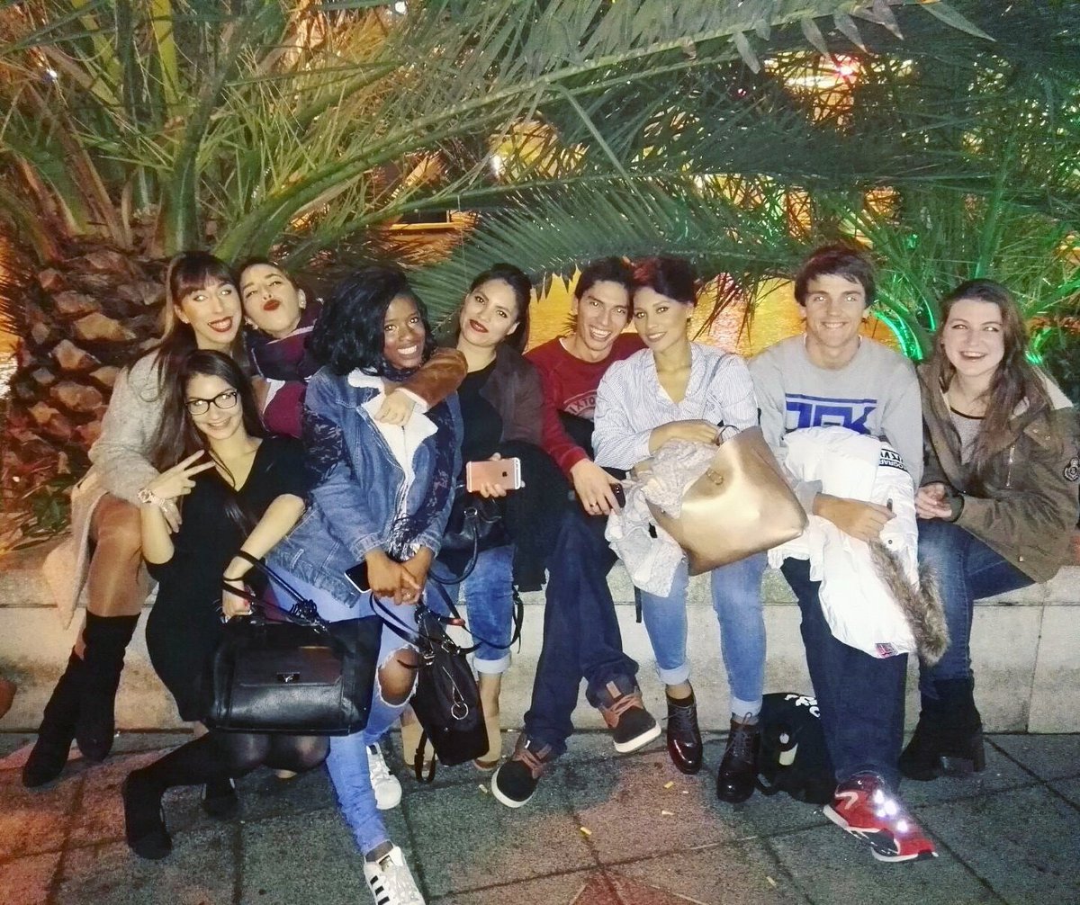 ErikaValiente's tweet photo. Casino squad https://t.co/rACghfXoqq
