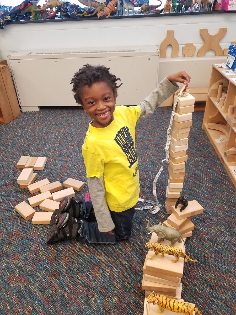 tima_williams's tweet image. Learning to measure in block play @HaywoodCampus.  #growingmathminds