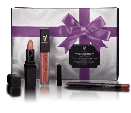 makeup_mistres's tweet photo. Perfect nude lip bundle only 35$$ today . Flash shale get it before it sells out 👄💋 #nudelip #CyberMonday #sale #nude https://t.co/bxppXbo0Ct