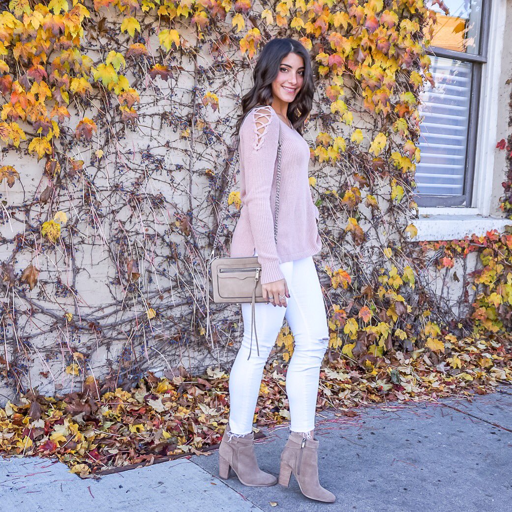 keiamclean's tweet photo. New post is up on https://t.co/CJSyarUOGl • crushing bigggg time on this @AEO cutout sweater! 💗• #fblogger #weallcan https://t.co/4veKQoNpsU