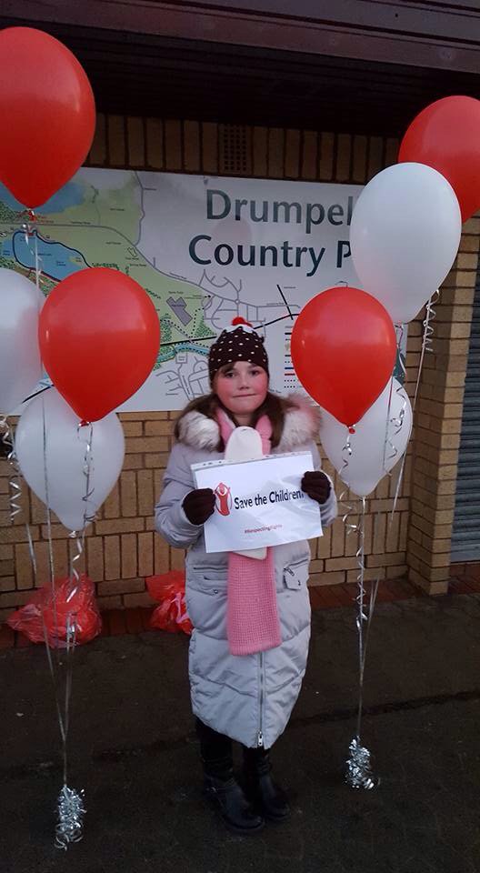 PrincessFia82's tweet photo. @savechildrenuk Carrie 8 walked 2 miles in -1 conditions. £237 more money coming by selling homemade decorations https://t.co/5Mb9tZqYOL