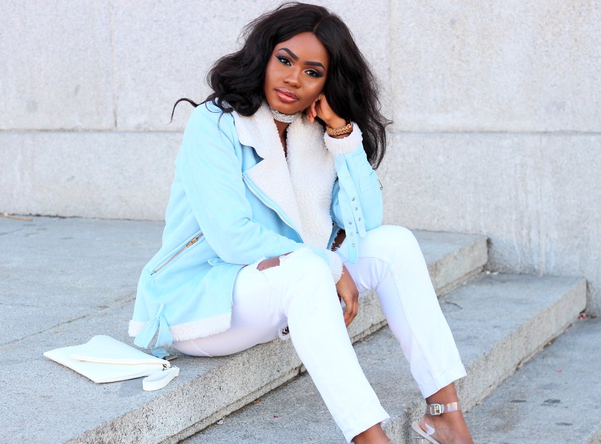 BillykissAzeez's tweet image. Now on the blog in collaboration with @LasulaBoutique ☄️🌀
yourfavouritemuse.com/winter-wonderl…