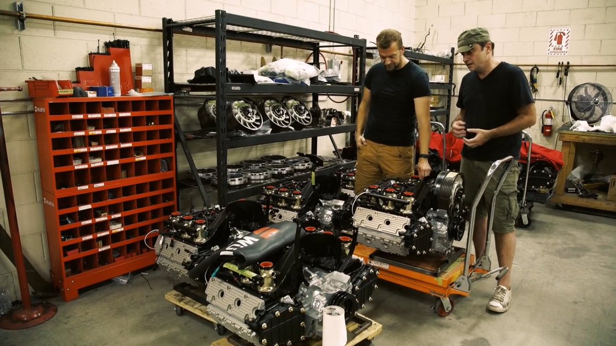 CarWaffle's tweet photo. Take a mind-blowing behind the scenes look at #Singer, the World renowned #Porsche tuner https://t.co/ERxY0YnJWT https://t.co/XmWuEZV2Uc