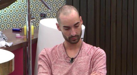 SrtoJF's tweet photo. ENFRENTAMIENTO #GH17 : Rivales durante toda la edición , ¿con quién te posicionas? 

Rt - Adara 

Mg - Miguel https://t.co/1jK5OW17AI