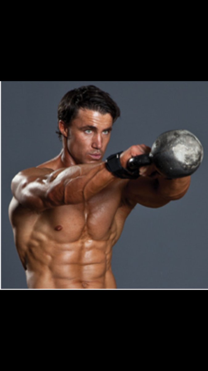 Hes_finee's tweet photo. Kettle bells #xfit #core #circuits #hesfinee https://t.co/2jUIxdubbC