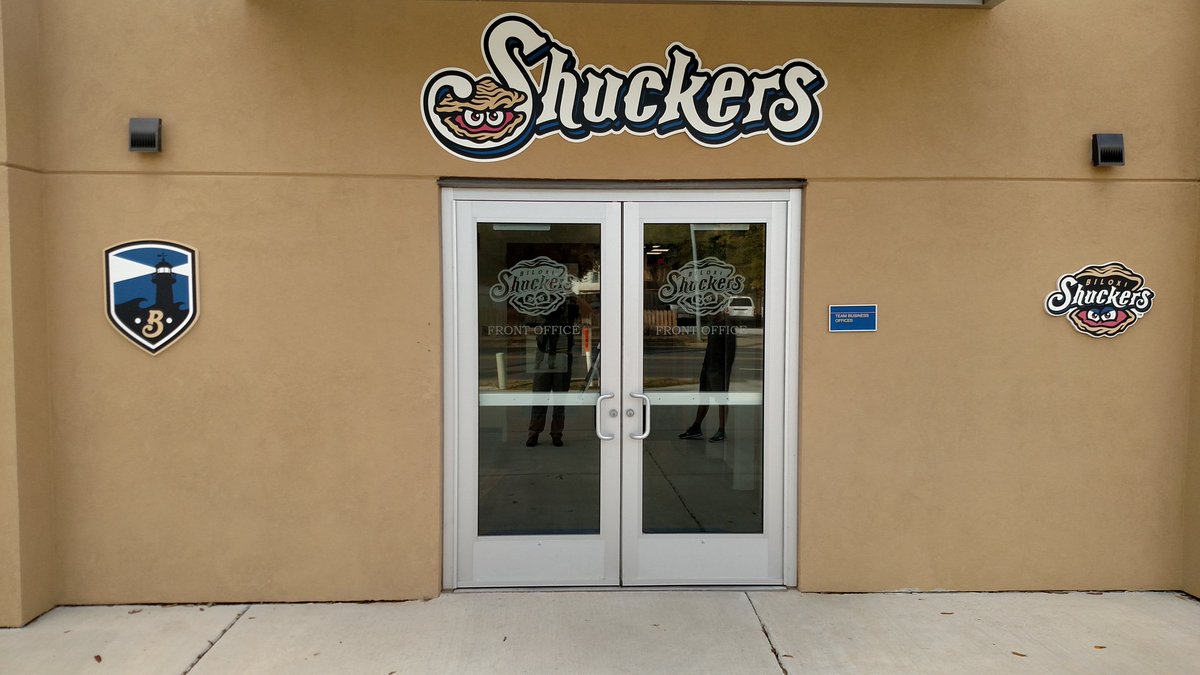 BiloxiShuckers's tweet photo. The Shuckers have great branding features around MGM Park thanks to the good folks at @AMIGraphics. #amigraphics https://t.co/S7iA7mgmXg