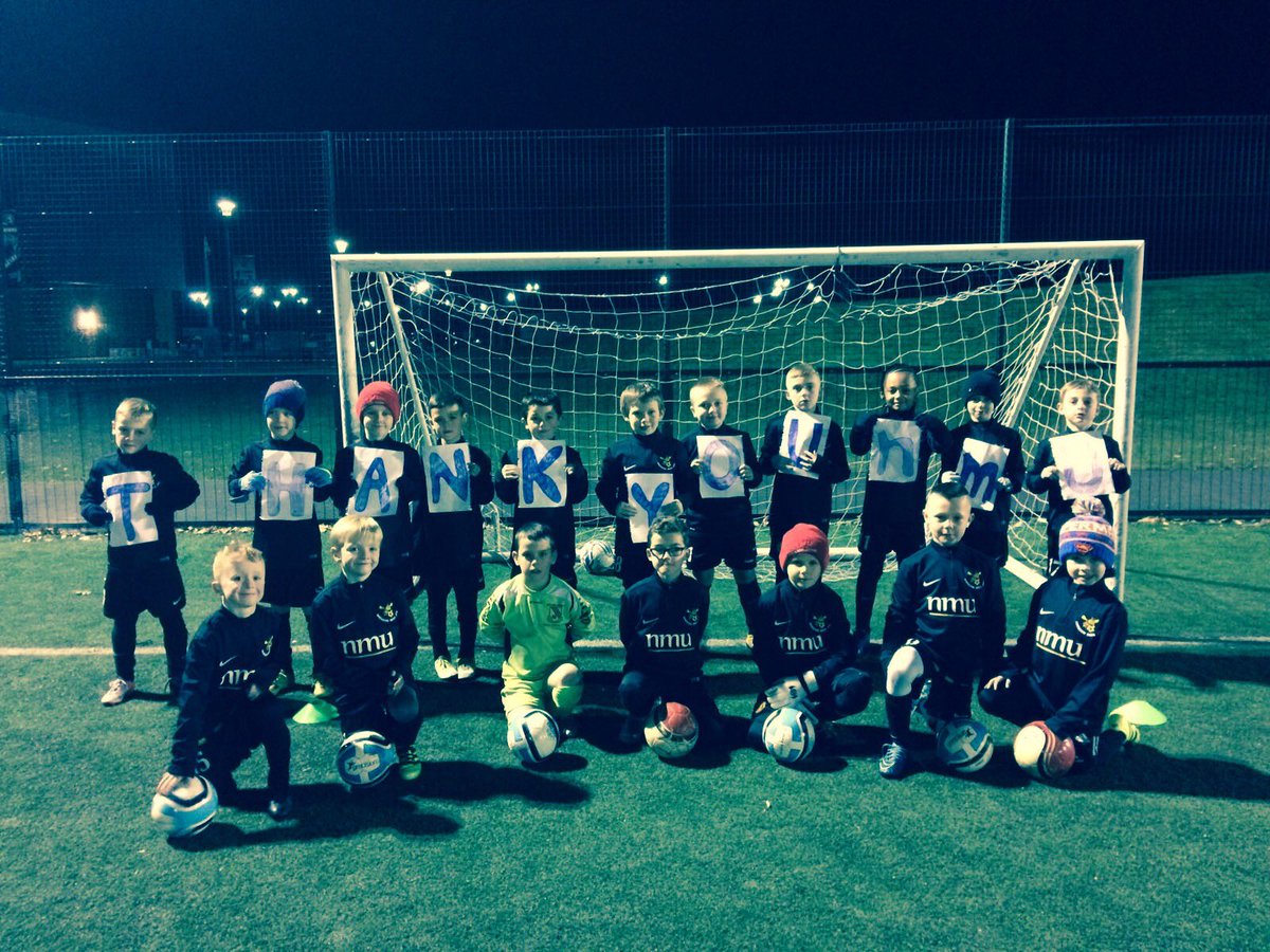 RYANGIBSON79's tweet image. @nmu1982 a big thanks to NMU &amp;amp; Mike Boyd for sponsoring @BrendonBeesJFC  under 8s and sorting new training tops for the boys