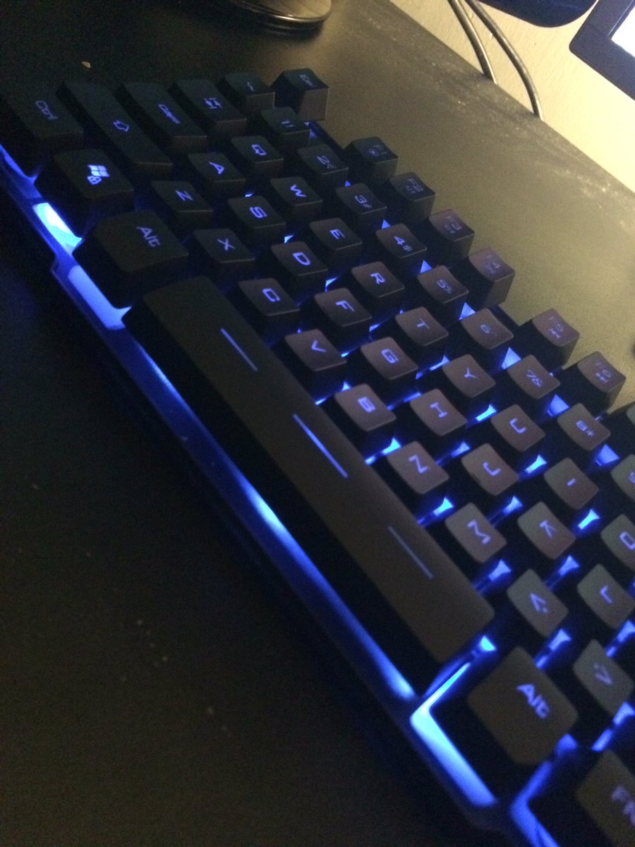 ConroleNation's tweet image. Help me rank up I am silver 2😂😂😂😂😂