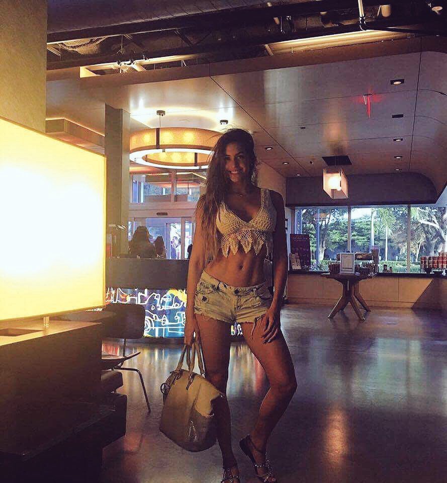 MilettW's tweet photo. Persigue tu sueños bella que esto recien empieza👸🏼✨Nos vemos en hollywood💃🏼porque talento tienes🔥#MilettTuSueñoEsElNuestro @mmilettfigueroa https://t.co/wjTdGu7CUD