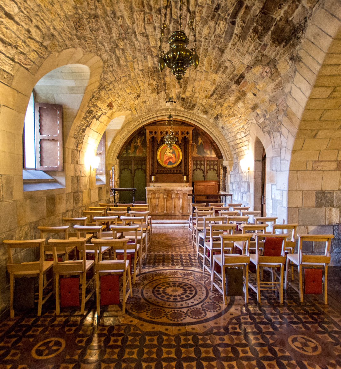 giprinting's tweet photo. Spectacular collection of tasty and beautiful craft stalls at Newbattle Abbey on Saturday, and choir singing! 🎄☃🌟@NewbattleTweets https://t.co/fxRTcvgZFv