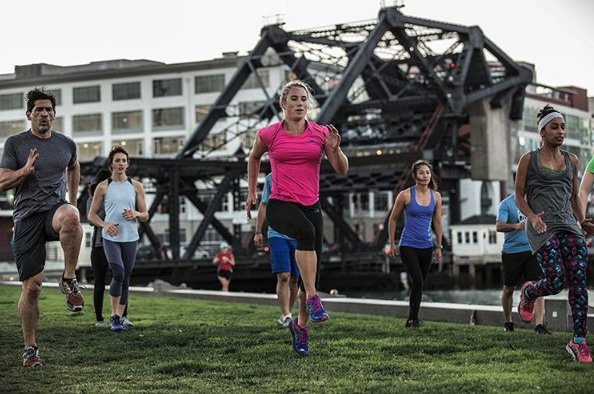 WomensHealthCL's tweet photo. #TUCUERPO #630train, un nuevo concepto de entrenamiento que se realiza de manera gratuita todos los martes y jueves:
https://t.co/20lOH7bocW https://t.co/7rijr0IZKR
