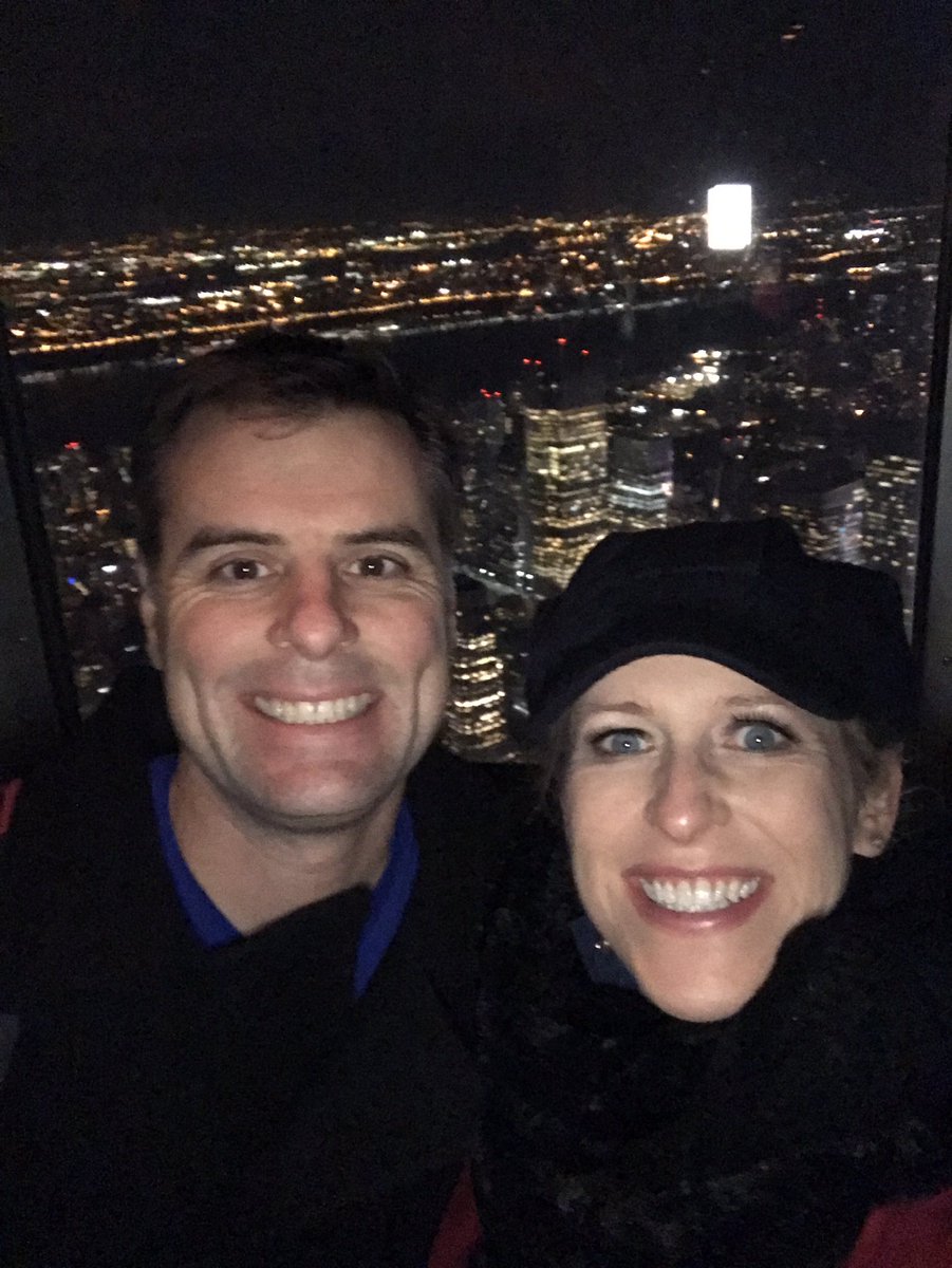 NicoleMiddendor's tweet photo. @EmpireStateBldg #102floor #thanksgiving #nyc https://t.co/mzbM0ixv9P