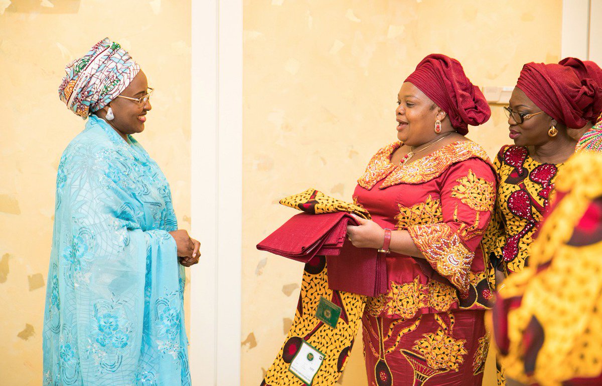 PHOTOS: Southern Governors Wives Visit Aisha Buhari CyYaDkIXgAANBtV