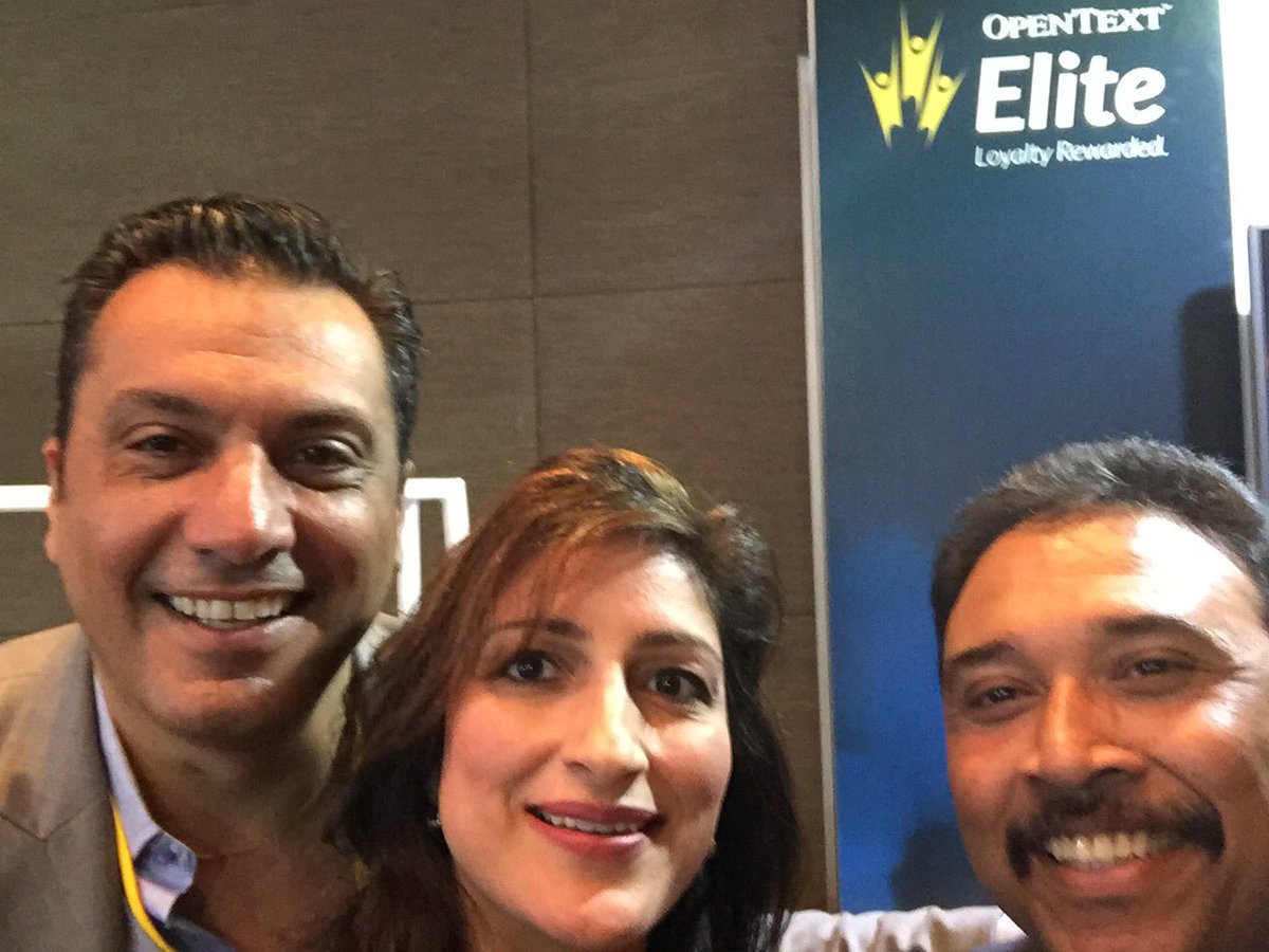 shamachau's tweet photo. At #OTInnovate with my fave #OpenText #OT_Analytics colleagues! Come see us at the #OTElite lounge! https://t.co/JAccf08dKZ
