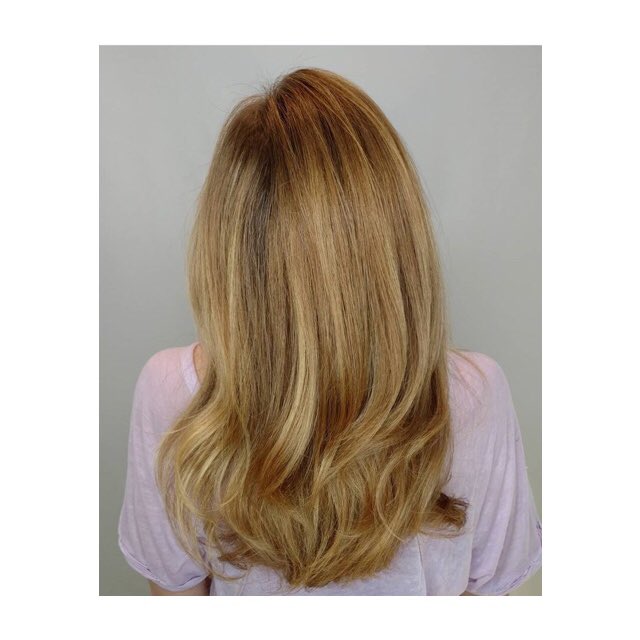 samuelcolesalon's tweet photo. All of the golden hues πΌ by Claire @hairr_byclaire #goldenblonde #fallblonde #winterblonde https://t.co/qFq2i8bRGc