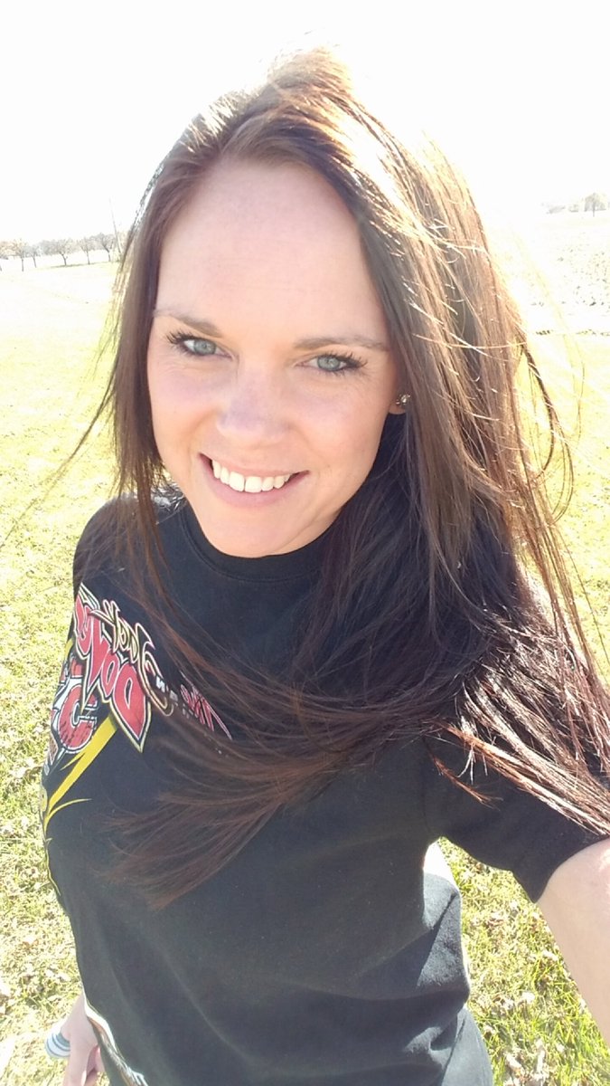 RRHolt's tweet photo. Such a beautiful day out! https://t.co/TzcflcOfGb
