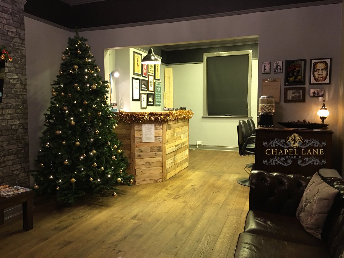 Getting Christmassy In the shop, pop in and see us, walk in with Mitch or book in with Dave 💈✂️