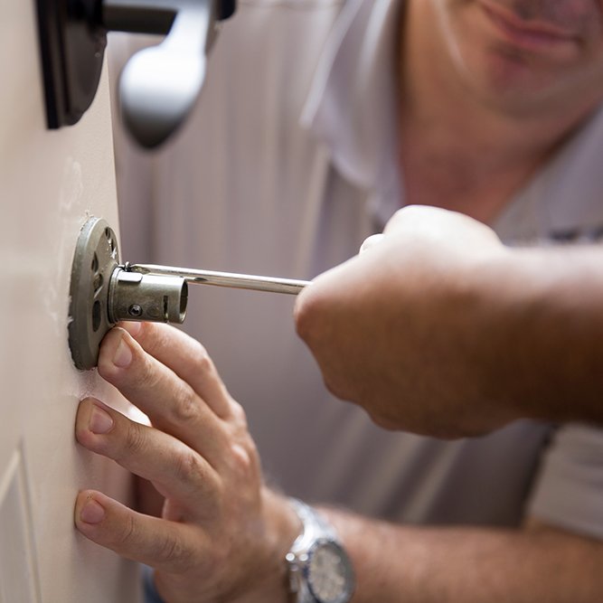 OneGuardHW's tweet image. If you rent out your home, you may want to consider rekey service! 
Go online to OneGuardHW.com or call 888.896.0014 to order.