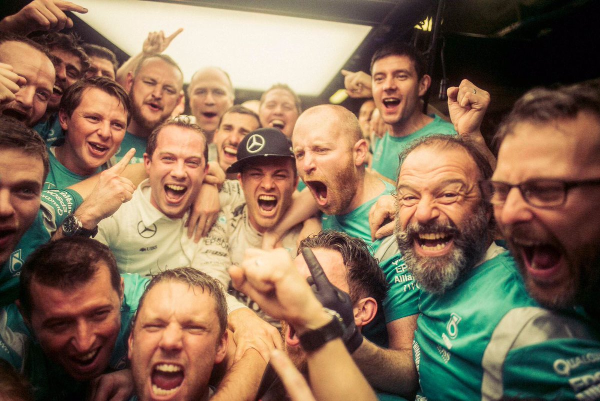 Schneider Media (@_schneidermedia) on Twitter photo Herzlichen Glückwunsch an @nico_rosberg und <a href="/MercedesAMGF1/">Mercedes-AMG PETRONAS F1 Team</a> für einen verdienten Titel und eine spannende Saison! Herzlichen Glückwunsch an @nico_rosberg und <a href="/MercedesAMGF1/">Mercedes-AMG PETRONAS F1 Team</a> für einen verdienten Titel und eine spannende Saison!